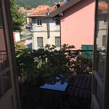 Hotel Magenta *