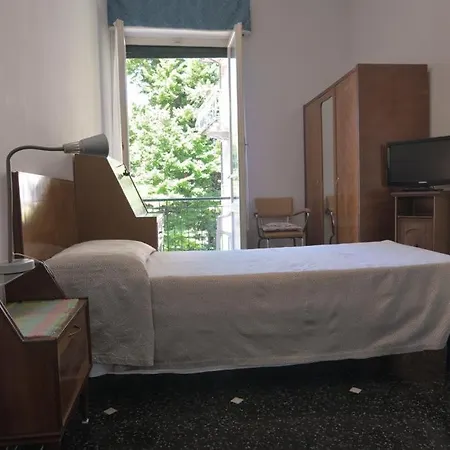 Hotel Magenta